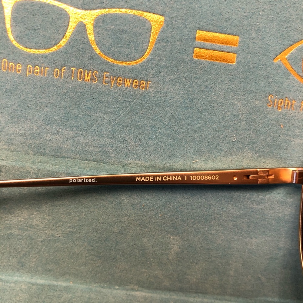 TOMS 60mm Blue Lens Sunglasses NWT - Picture 10 of 13